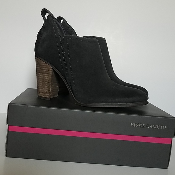 Vince Camuto Shoes - Vince Camuto // suede booties